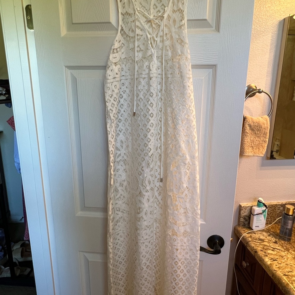 Elegant White Lace Maxi Dress